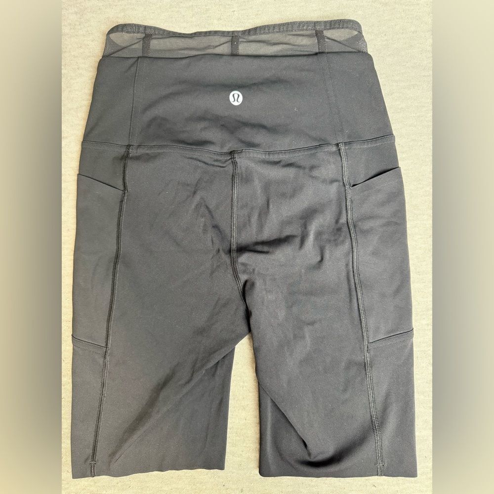 Lululemon Women's Size 4 Femme Force Super High Rise Short 8" Black - Picture 2 of 5